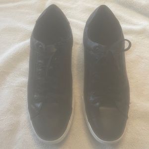 Men’s black Kenneth Cole shoes